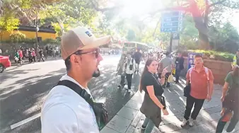 우리는 중국의 사람 산 사람들 바다를 견뎠습니다! 🇨🇳 (세계에서 가장 거대한 군중)